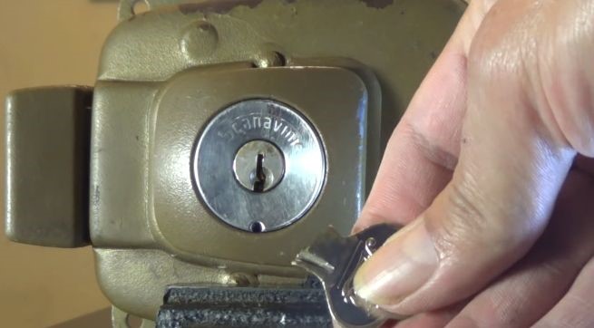 Trucos caseros: ¿cómo sacar la llave rota de una cerradura sin llamar al cerrajero? Te dejamos 3 trucos efectivos